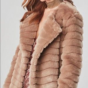 😍 NWT BB Dakota faux fur #soldout coat #SoSoft